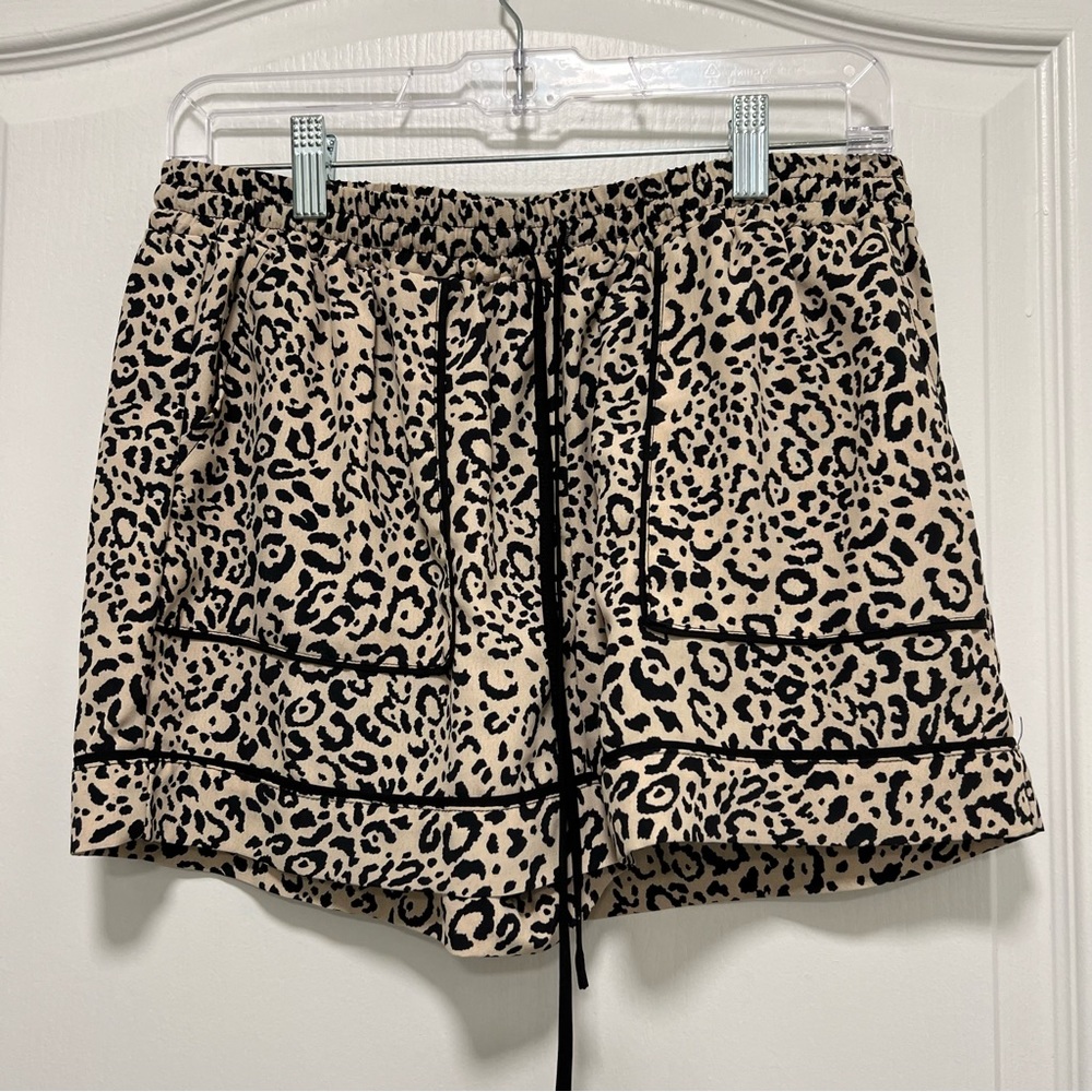 Spencer Ella cheetah animal print shorts size medium drawstring waist